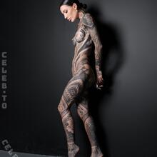  Nude