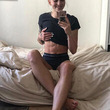  Nude