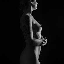  Nude