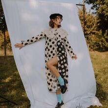  Nude