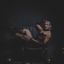  Nude