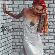  Nude