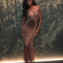  Nude
