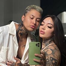  Nude