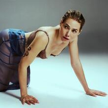  Nude