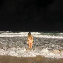  Nude