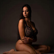  Nude