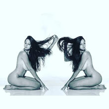  Nude