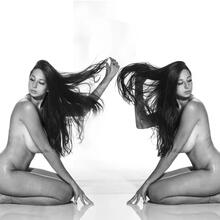  Nude