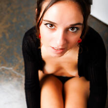  Nude
