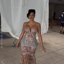  Nude