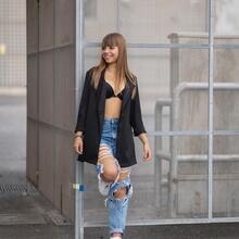  Nude