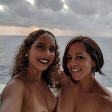  Nude