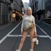  Nude