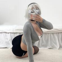  Nude