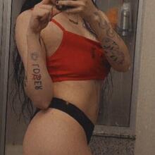  Nude