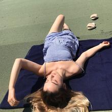  Nude