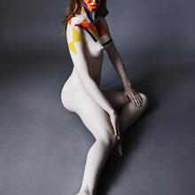  Nude