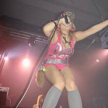  Nude