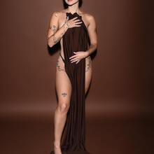  Nude