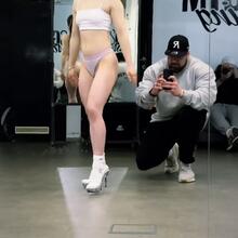  Nude