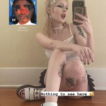  Nude