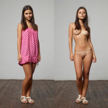  Nude
