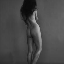  Nude