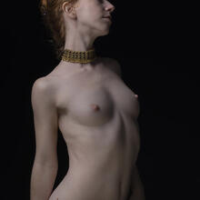  Nude