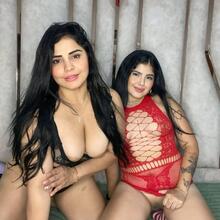  Nude