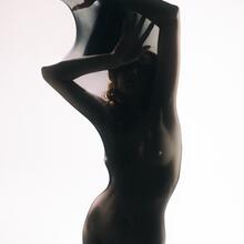  Nude