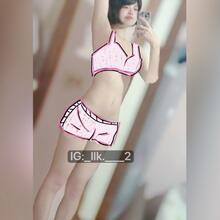  Nude