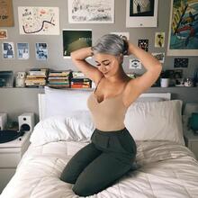  Nude