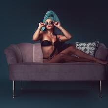  Nude