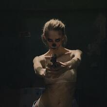  Nude