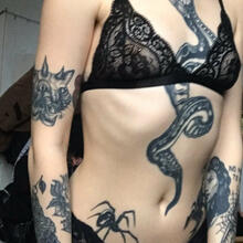  Nude
