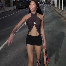  Nude