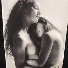  Nude