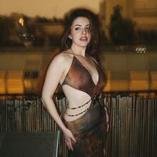  Nude