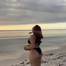  Nude