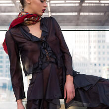  Nude