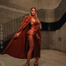  Nude