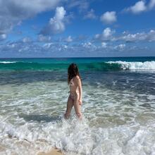  Nude
