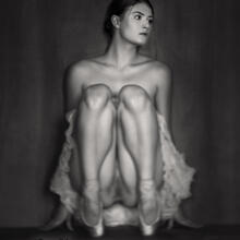  Nude