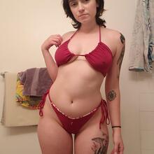  Nude