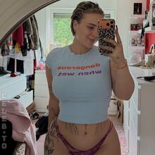  Nude