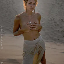  Nude