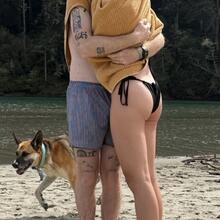  Nude