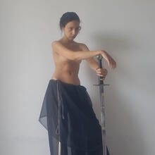  Nude