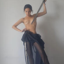  Nude